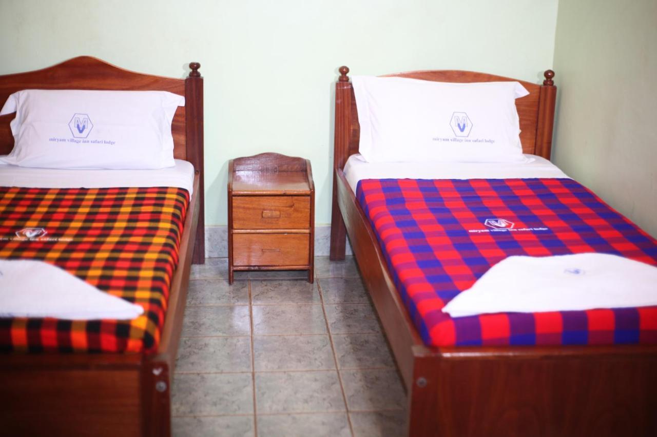 Miryams Village Inn Safari Lodge Sultan Hamud Exteriér fotografie