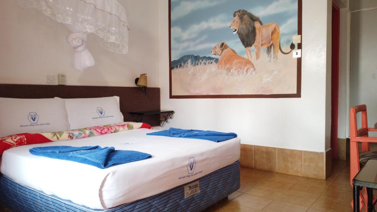 Miryams Village Inn Safari Lodge Sultan Hamud Exteriér fotografie