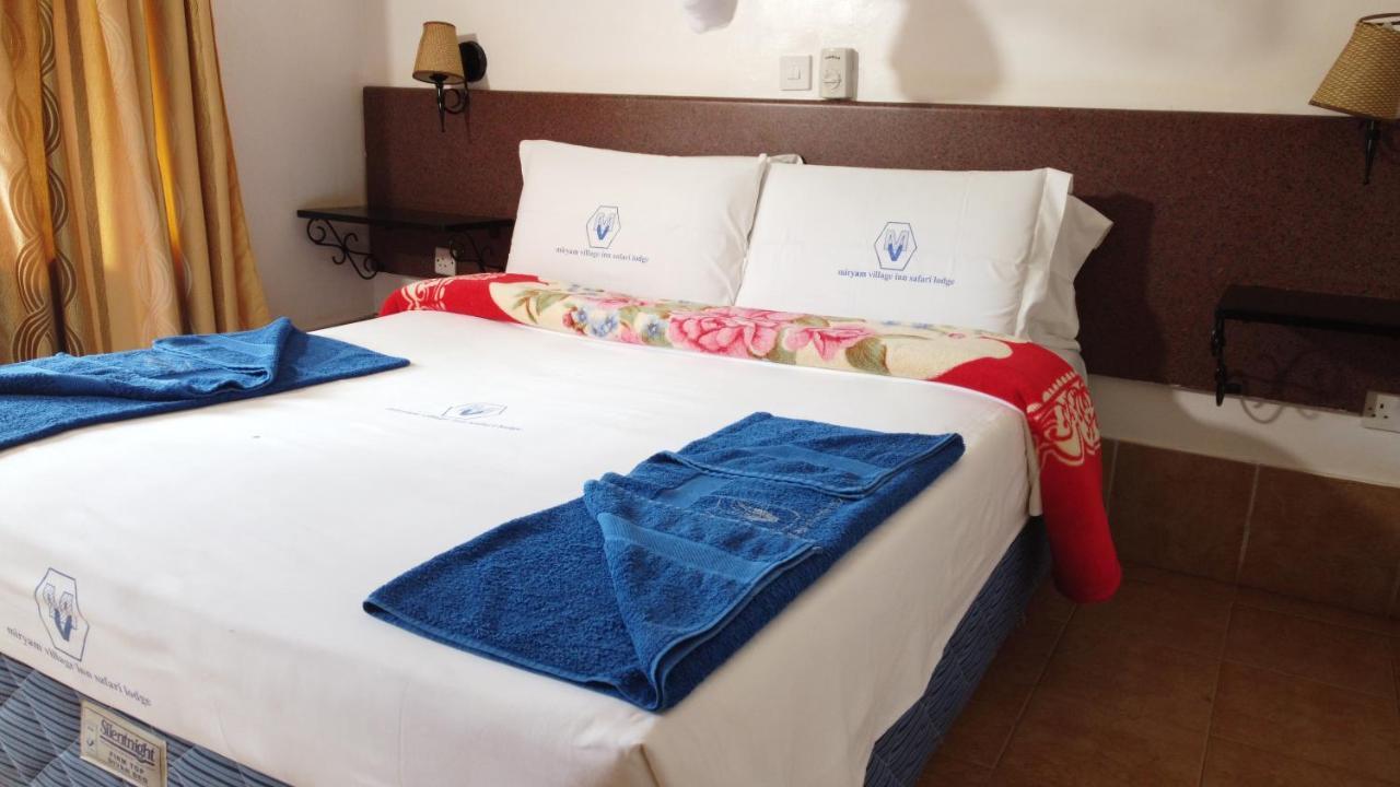Miryams Village Inn Safari Lodge Sultan Hamud Exteriér fotografie