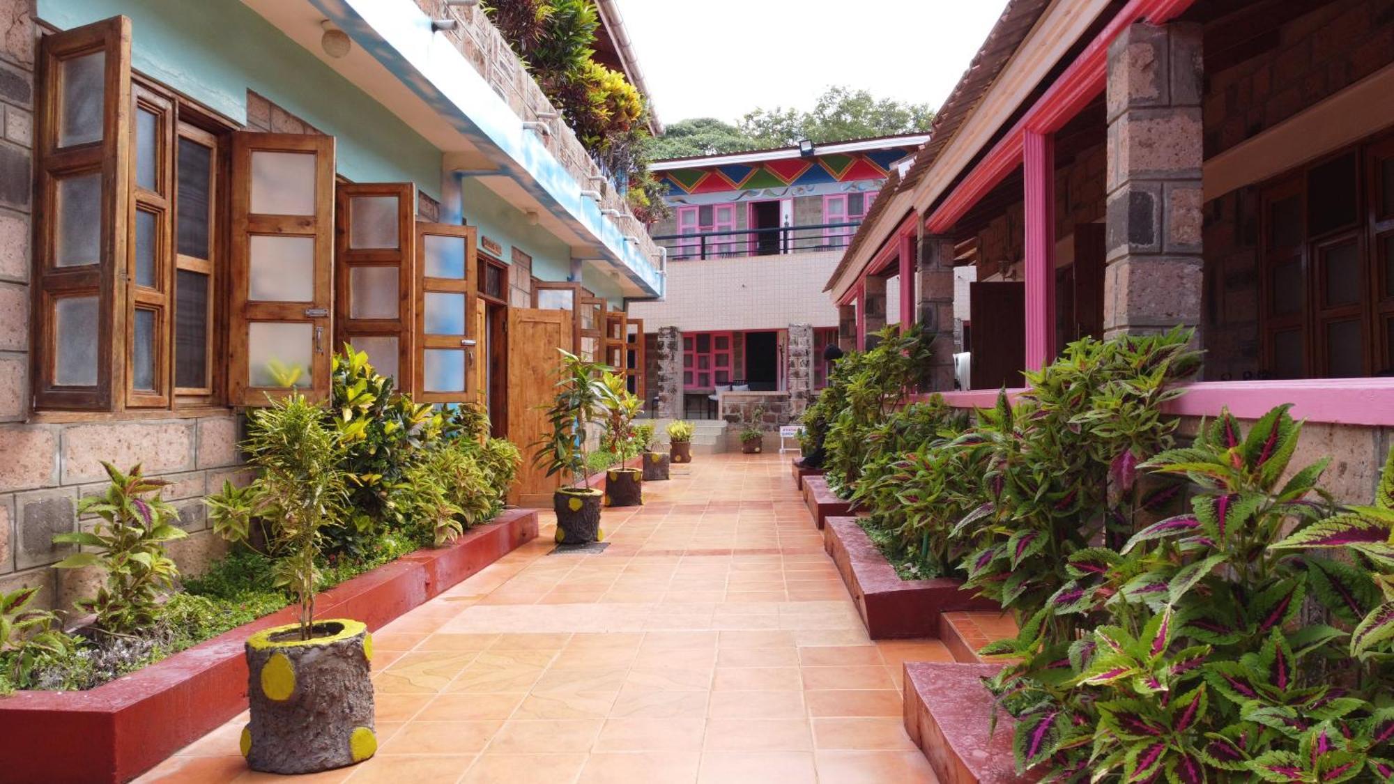 Miryams Village Inn Safari Lodge Sultan Hamud Exteriér fotografie