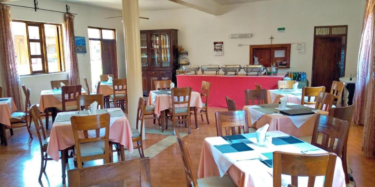 Miryams Village Inn Safari Lodge Sultan Hamud Exteriér fotografie